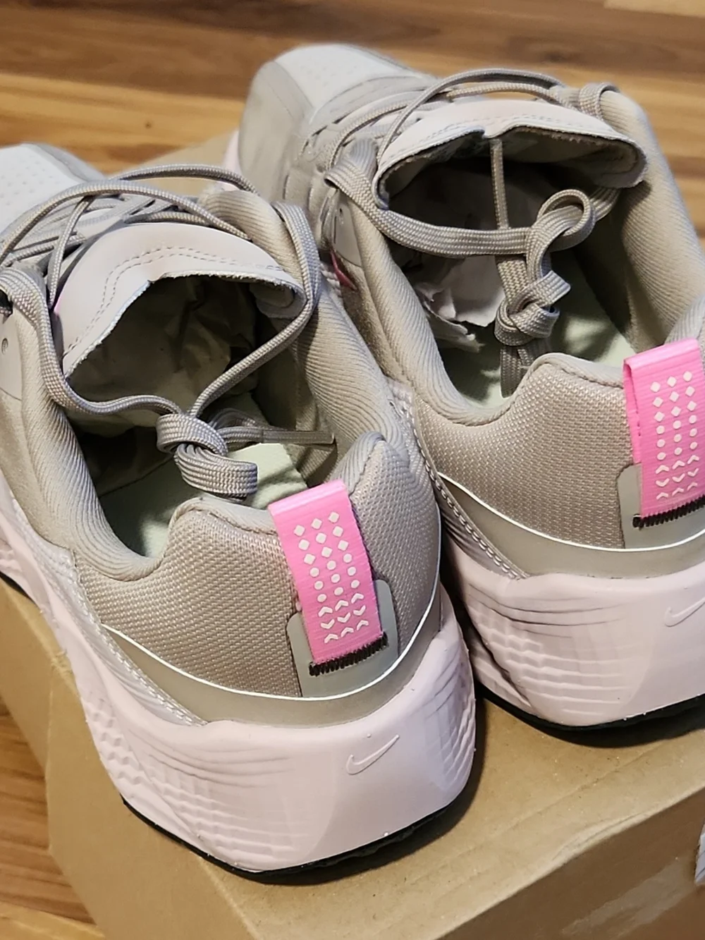 Nike women athletic